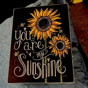 Small wall decor with sunflowers
